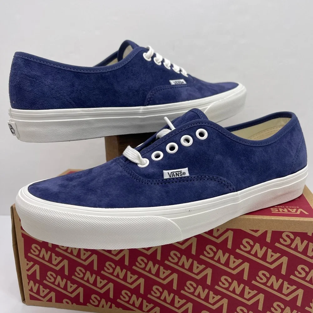Vans WMNS Authentic
Pig Suede Deep Twilight Sneakers
VN000D7YEMT - Picture 9 of 16